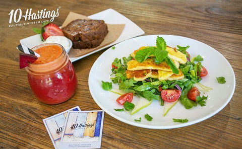 Manhattan Restaurant - Accommodation Bookings 15