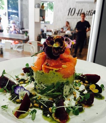 Manhattan Restaurant - Accommodation Bookings 26