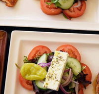 The Greek Club - Accommodation Bookings