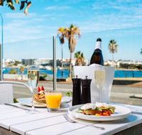 Tradewinds Bar and Restaurant - Accommodation Bookings