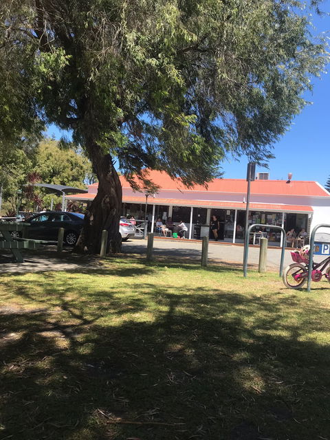 Emu Point Cafe - Accommodation Bookings 9
