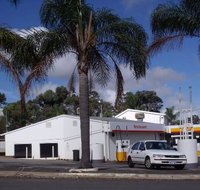 Hillview Roadhouse Motel Restaurant - Accommodation Bookings