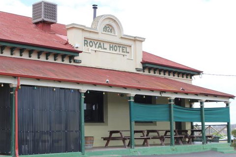 Royal Hotel - Accommodation Bookings 0