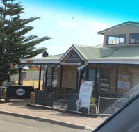Toun Beach Cafe