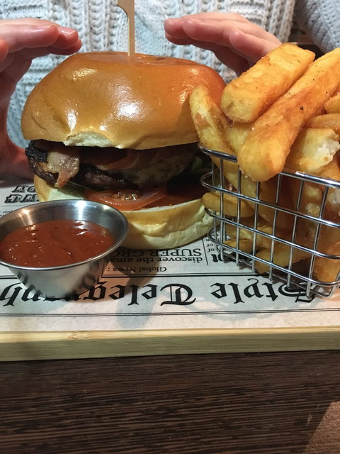 Angus & Co. - Accommodation Bookings 10