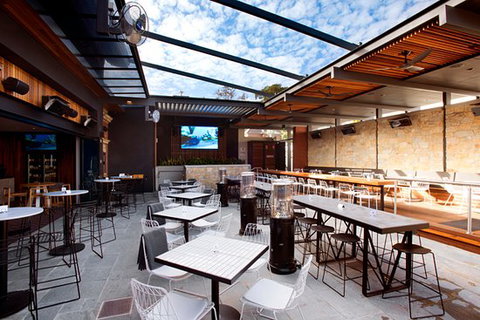 The Feathers Hotel - Accommodation Bookings 0