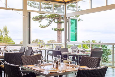 Sarins Bar & Restaurant - Accommodation Bookings 0