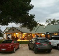 Bridge Hotel - Accommodation Bookings