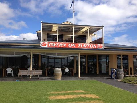 Tavern On Turton - Accommodation Bookings 0