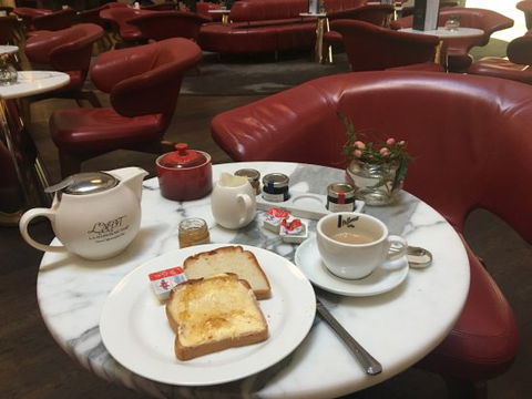 Atrium Hilton Hotel - Accommodation Bookings 0