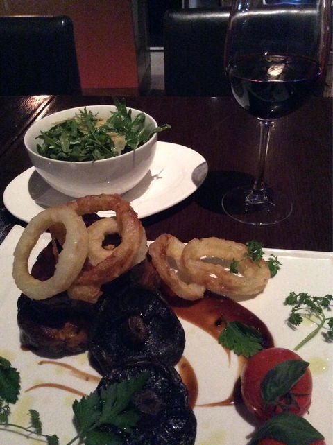 O Bar & Restaurant - Accommodation Bookings 4