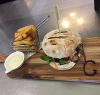 Grumpy's Tavern - Accommodation Bookings