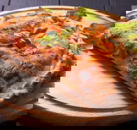 Straddie Wood Fired Pizza - Accommodation Bookings