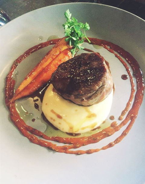 La Bonne Table - Accommodation Bookings 5