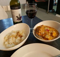 Curry Across the street - Accommodation Bookings