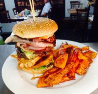 Gin Gin Hotel - Accommodation Bookings