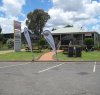 Farmhouse Coffee Lounge - Accommodation Bookings
