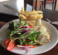 The Highlander Tavern - Accommodation Bookings