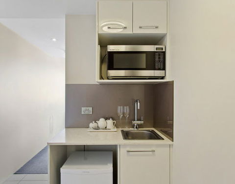 CBD Executive Apartments - Accommodation Bookings 5