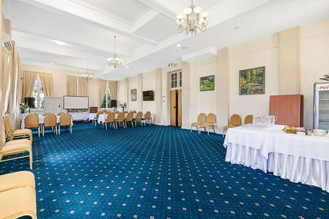 Quality Hotel Regent Rockhampton - Accommodation Bookings 13
