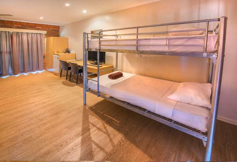 Contour Hotel - Accommodation Bookings 8