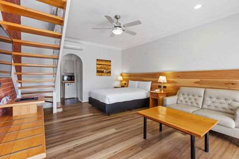 Comfort Inn, The International - Accommodation Bookings 16