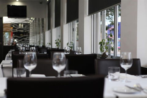 Jephson Hotel - Accommodation Bookings 10
