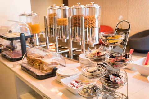 Royal Pacific Hotel - Accommodation Bookings 12