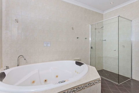 Quality Hotel Bayswater - Accommodation Bookings 6
