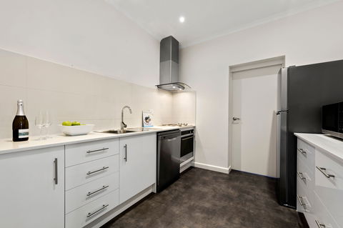 Quest Savoy - Accommodation Bookings 7