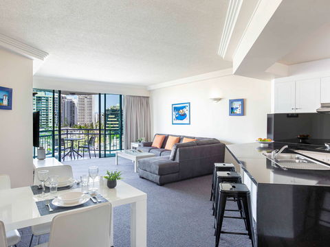 Mantra Crown Towers Surfers Paradise - Accommodation Bookings 3