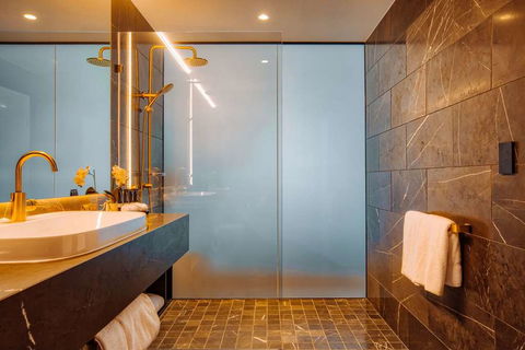 Eatons Hill Hotel - Accommodation Bookings 5