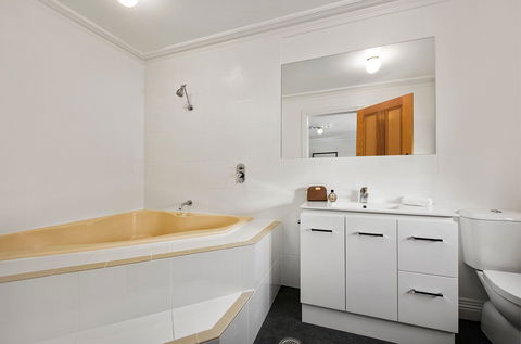 Quest Trinity House - Accommodation Bookings 4