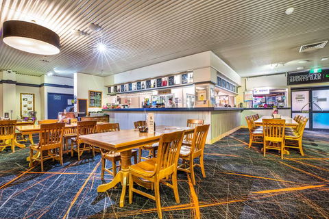 Atherton Hotel - Accommodation Bookings 6