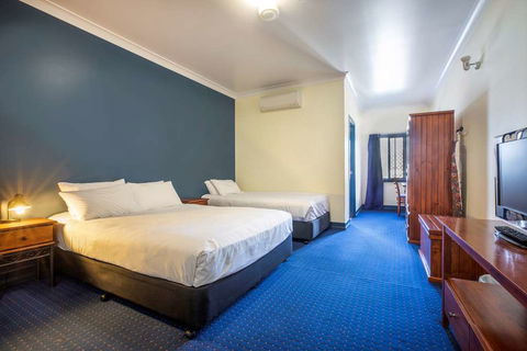 Atherton Hotel - Accommodation Bookings 8