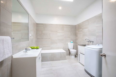 Nightcap At Coolaroo Hotel - Accommodation Bookings 11