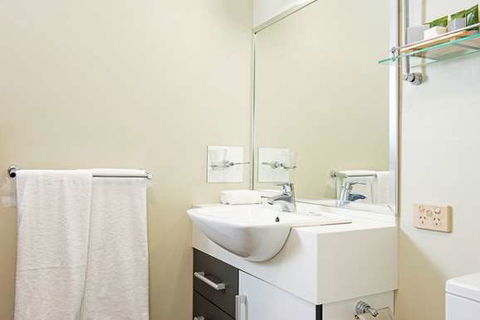 Mantra One Sandy Bay Road - Accommodation Bookings 1