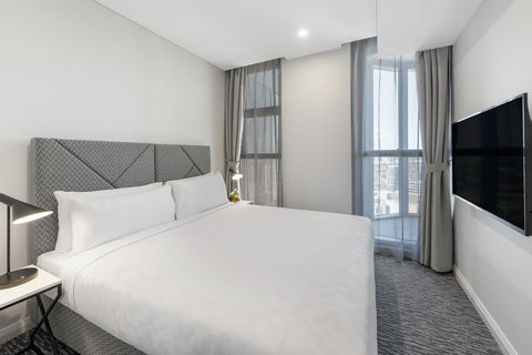 Meriton Suites George St - Accommodation Bookings 8