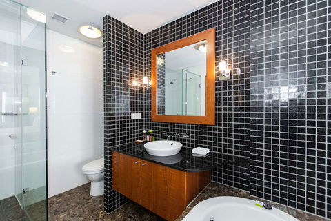 Majestic Roof Garden Hotel - Accommodation Bookings 3