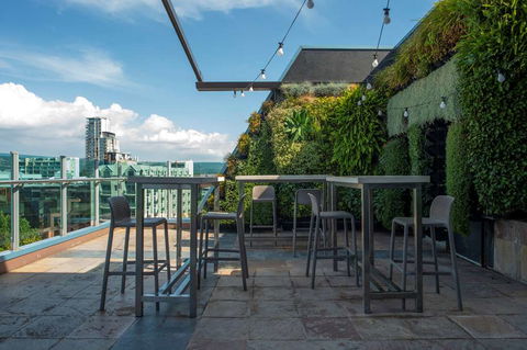 Majestic Roof Garden Hotel - Accommodation Bookings 11