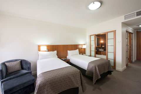 Majestic Roof Garden Hotel - Accommodation Bookings 17