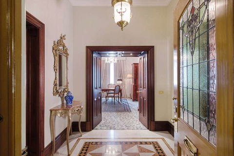 The Hotel Windsor - Accommodation Bookings 1