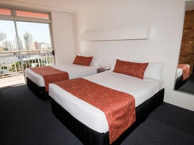 Islander Resort Hotel - Accommodation Bookings 6