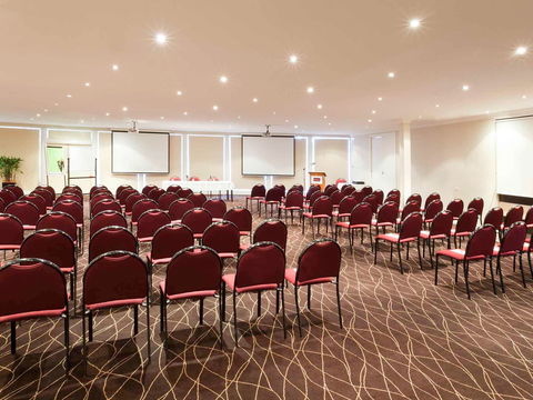 Mercure Canberra Hotel - Accommodation Bookings 7