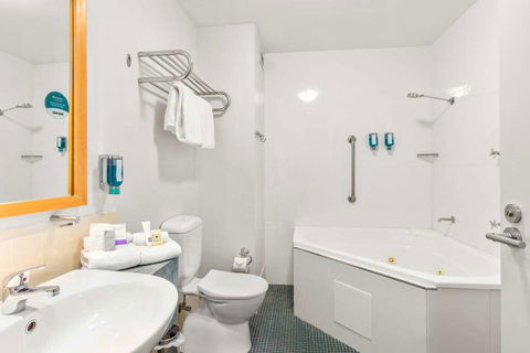 Quality Hotel Dickson - Accommodation Bookings 5