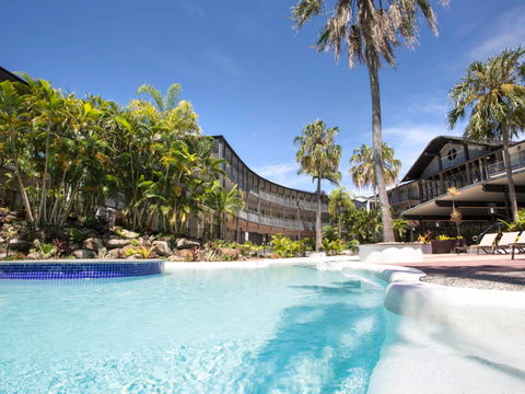 Mantra Club Croc - Accommodation Bookings 11