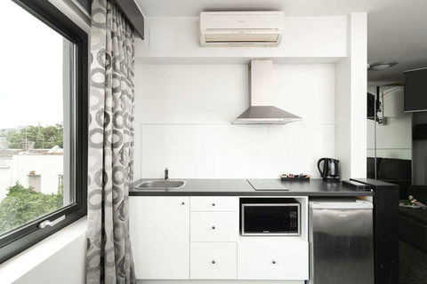 Comfort Hotel East Melbourne - Accommodation Bookings 9