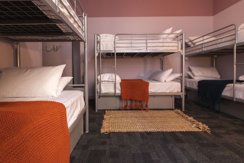 United Backpackers - Accommodation Bookings 6