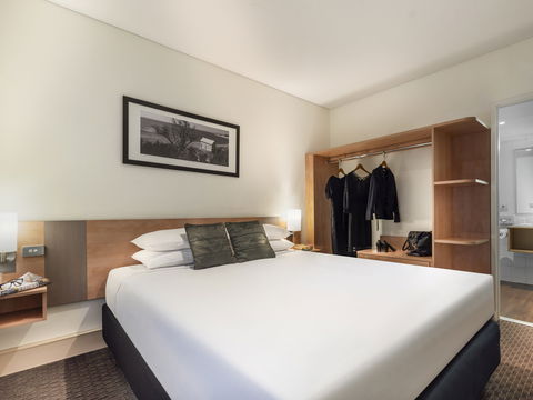 Ibis Hotel - Accommodation Bookings 6