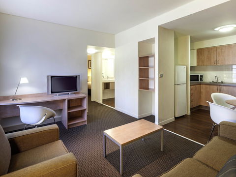 Ibis Hotel - Accommodation Bookings 8